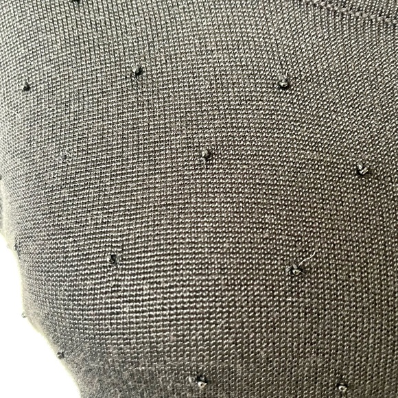 Black tank top - Picture 2 of 4